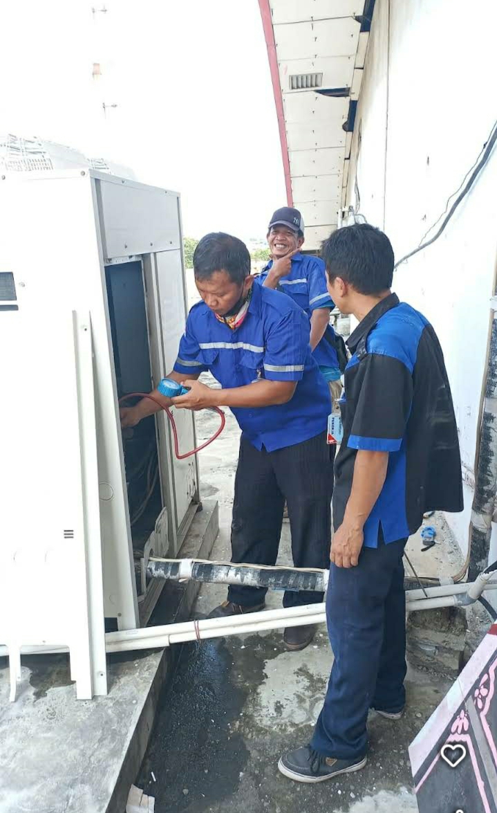 Tim service outdoor AC